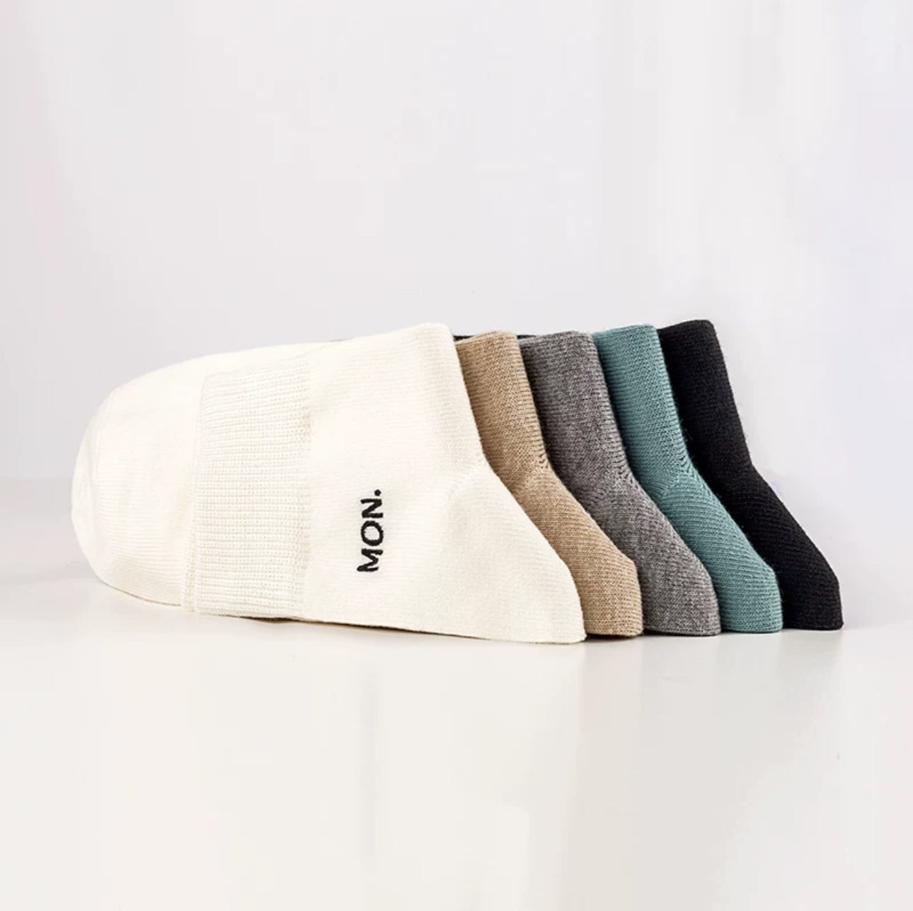 靴下屋Tabio女款刺绣星期袜春夏透气短筒袜 8色选